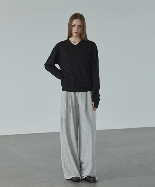 CALLNE（カルネ）の「【CALLNE】V-neck Long Sleeve Knit / Vネックロングスリーブニット（フィンガーホール付き）（ニット/セーター・メンズ・ブラック/グレー・M/L）」の21枚目の写真