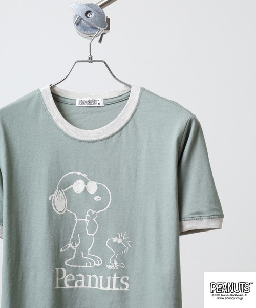 PEANUTS(ピーナッツ)の「PEANUTS 友達柄天竺半袖リンガーTシャツ(Tシャツ/カットソー・メンズ・サックスブルー/ライトカーキ/ライトパープル/チャコール/オートミール/ベージュ・M/L/LL)」の4枚目の写真