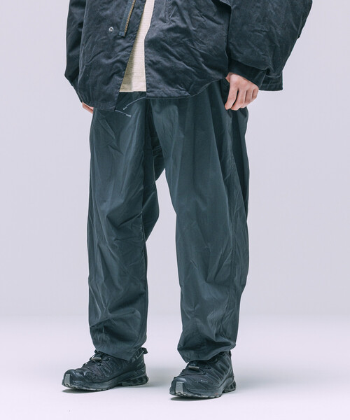 FREAK'S STORE（フリークスストア）の「限定展開 ALL WEATHER ACTIVE WEAR/オールウェザーアクティブウェア ワイドシルエット クライミング パンツ（その他パンツ・メンズ・チャコールグレー/ネイビー/グレイッシュベージュ/ブラック・SMALL/MEDIUM/LARGE）」の11枚目の写真