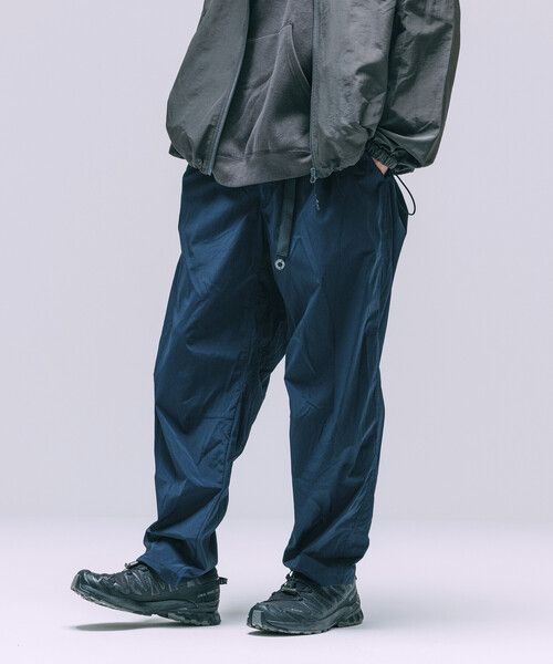 FREAK'S STORE（フリークスストア）の「限定展開 ALL WEATHER ACTIVE WEAR/オールウェザーアクティブウェア ワイドシルエット クライミング パンツ（その他パンツ・メンズ・チャコールグレー/ネイビー/グレイッシュベージュ/ブラック・SMALL/MEDIUM/LARGE）」の7枚目の写真