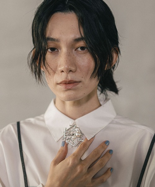 LEPSIM（レプシィム）の「《オフィスライン》ランダムメタルブローチ　592484（ブローチ/コサージュ・レディース・シルバー・ONE SIZE）」の2枚目の写真