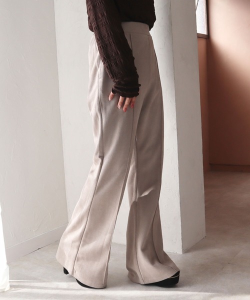 CECIL McBEE（セシルマクビー）の「スエードポンチセンターシームフレアパンツ（その他パンツ・レディース・ライトベージュ/ブラック・LARGE/MEDIUM）」の11枚目の写真