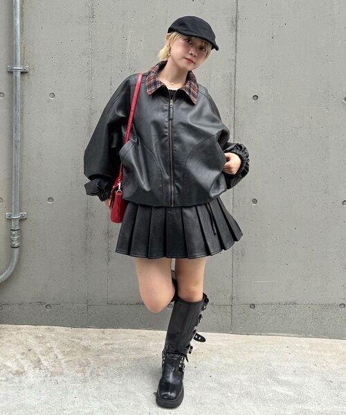 CIAOPANIC(チャオパニック)の「チェック襟フェイクレザーバルーンショートブルゾン(ブルゾン・レディース・ブラック/ベージュ/ブラウン・ONE SIZE)」の9枚目の写真