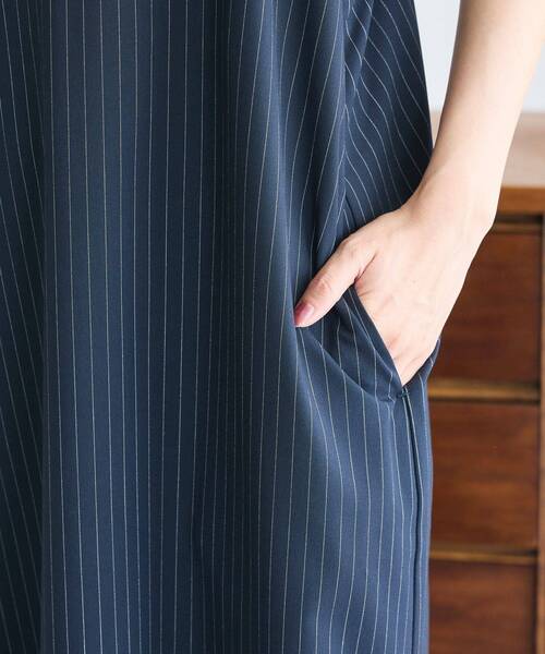 Green　Parks（グリーンパークス）の「Vネックキャミワンピース（ワンピース・レディース・グレー/ネイビー/ブラック・FREE）」の8枚目の写真