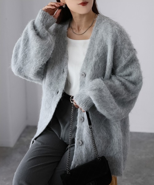 Riberry（リベリー）の「シャギーVネックニットカーディガン（カーディガン/ボレロ・レディース・ライトオレンジ系/ライトベージュ/ブラック/ブルー/グレー/レッド/ピンク系/ブラウン/アイボリー/ライトブルー/レモンイエロー/ミント・FREE）」の3枚目の写真