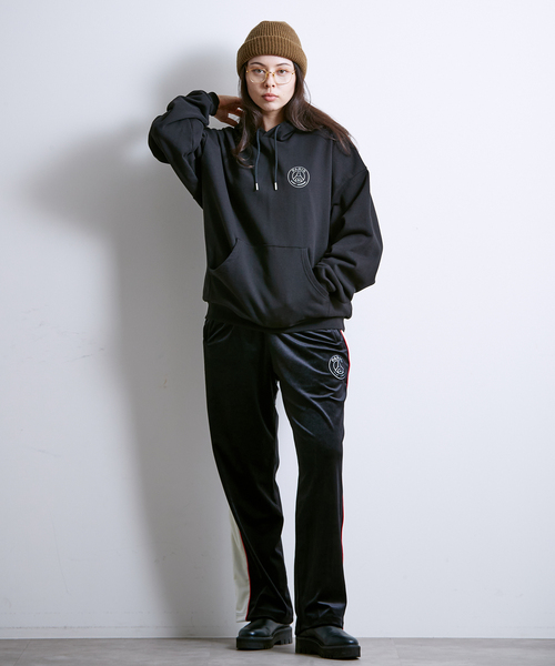 PARIS SAINT-GERMAIN（パリサンジェルマン）の「【Paris Saint-Germain / パリ・サン＝ジェルマン】JP VELOR PANTS（その他パンツ・メンズ・グレー/ブラック・MEDIUM/LARGE）」の11枚目の写真