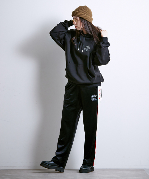 PARIS SAINT-GERMAIN（パリサンジェルマン）の「【Paris Saint-Germain / パリ・サン＝ジェルマン】JP VELOR PANTS（その他パンツ・メンズ・グレー/ブラック・MEDIUM/LARGE）」の13枚目の写真