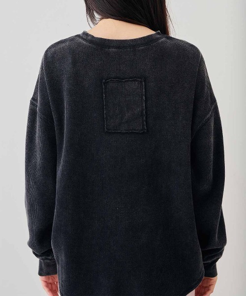 MEDE19F(メデジュウキュウ)の「MEDE19F ケミカル加工をほどこしたワッフルトップス(Tシャツ/カットソー・レディース・ブラック/パープル/グリーン・M/L/LL)」の15枚目の写真