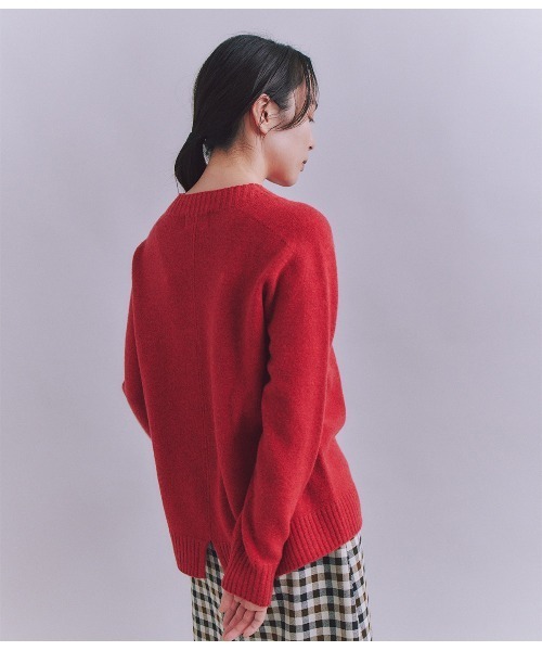 SIPULI（シプリ）の「Australia Lamb サドルショルダースリットニット（ニット/セーター・レディース・レッド/ベージュ/サックスブルー/ブラック・2）」の7枚目の写真