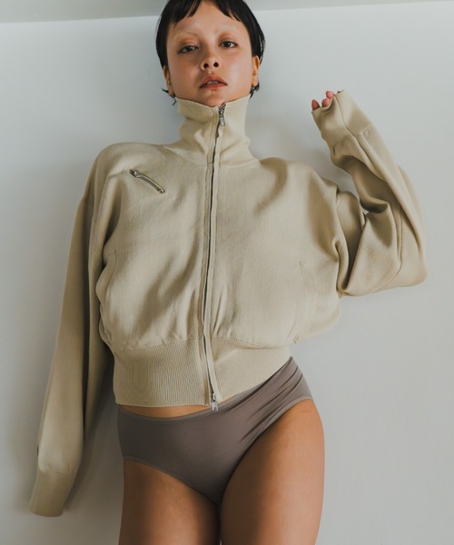 lit(リット)の「High Neck Zip Knit(ニット/セーター・レディース・ライトベージュ/ダークブラウン/ネイビー・FREE)」の4枚目の写真