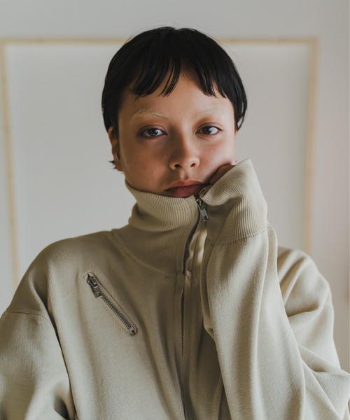 lit(リット)の「High Neck Zip Knit(ニット/セーター・レディース・ライトベージュ/ダークブラウン/ネイビー・FREE)」の10枚目の写真