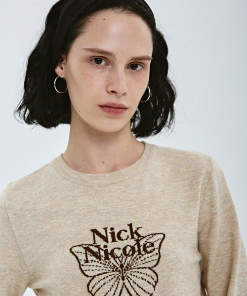 NICK&NICOLE(ニックアンドニコール)の「MINI BUTTERFLY SIGNATURE SLEEVE KNIT_BEIGE BROWN(ニット/セーター・レディース・その他・FREE)」の2枚目の写真