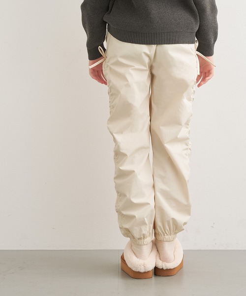 coca(coca)(コカ)の「キッズ 裏微起毛サイドシャーリングパンツ(その他パンツ・キッズ・ブラック/アイボリー・120/130/140/150)」の5枚目の写真