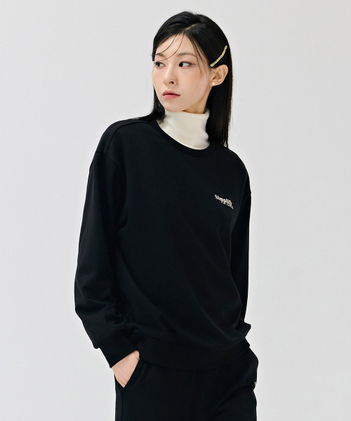 CHASECULT(チェイスカルト)の「レディースエッセンシャルマンツーマンTシャツ-ブラック(スウェット・レディース・ブラック・90/85)」の3枚目の写真