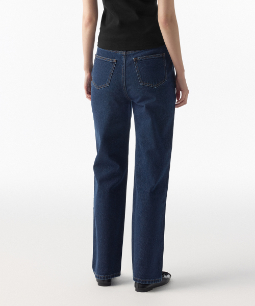 MUSINSA STANDARD WOMAN（ムシンサスタンダードウーマン）の「ウィメンズストレートデニムパンツ[ダークブルー]（デニムパンツ・レディース・その他・24/25/26/27/28/29/32/30/23）」の2枚目の写真