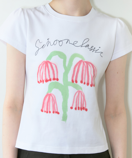 SINOON（シヌーン）の「Red Bell Flower Puff T-Shirt (White)（Tシャツ/カットソー・レディース・ホワイト・MEDIUM/SMALL）」の3枚目の写真