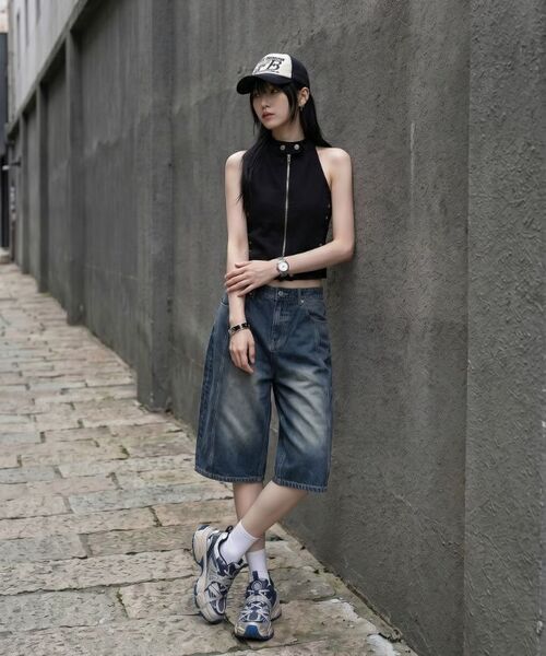 Verdnt（バーダント）の「切開ウォッシュドデニムバミューダパンツ[インディゴ]（その他パンツ・レディース・インディゴブルー・MEDIUM/LARGE/X-LARGE/SMALL）」の9枚目の写真