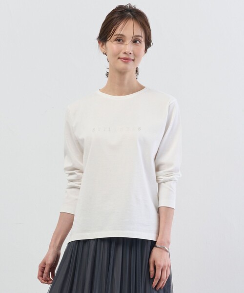 J.PRESS Ladies(J.プレス レディス)の「メタリックロゴ ロンT(Tシャツ/カットソー・レディース・ライトグレー系/ホワイト系/ネイビー系1・SMALL)」の1枚目の写真