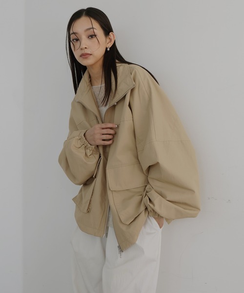 hellam(へラム)の「スタンドカラーツイルブルゾン(Tシャツ/カットソー・レディース・アイボリー/ブラック/ベージュ/ブラウン・FREE)」の4枚目の写真