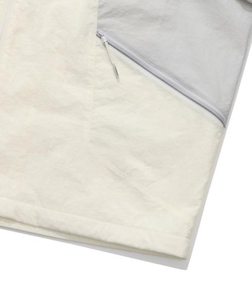 COVERNAT(カバーナット)の「カレッジブロックトラックジャケットアイボリー(ナイロンジャケット・レディース・その他・SMALL/MEDIUM/LARGE/X-LARGE)」の6枚目の写真