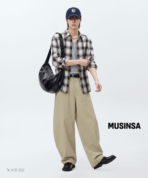 LEIRE（ルアール）の「カーブドコットンチノパンツ[ベージュ]（その他パンツ・メンズ・その他・MEDIUM/LARGE/X-LARGE）」の8枚目の写真