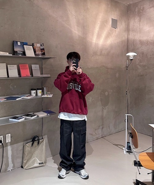 NOWLE（ノウル）の「【NOWLE】LOUISVILLE カレッジ アーチロゴ プルオーバーパーカー（パーカー・メンズ・ワインレッド・MEDIUM/LARGE/X-LARGE/SMALL）」の7枚目の写真
