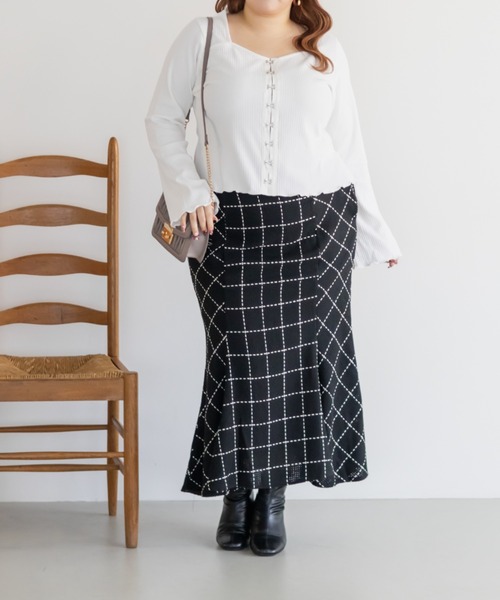 CLETTE（クレット）の「CLETTEオリジナルフロントホックハートネックプルオーバー（Tシャツ/カットソー・レディース・オフホワイト/ブラック/ブラウン・LL/3L/4L）」の7枚目の写真