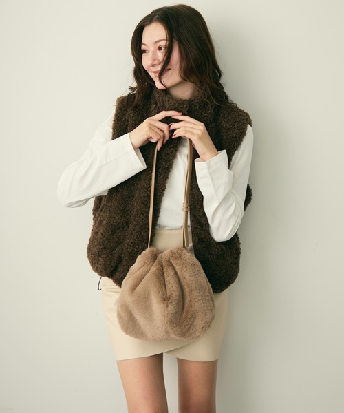 Lunea(ルネア)の「サイドジップファー巾着バッグ(ショルダーバッグ・レディース・ブラック/ホワイト/ブラウン/ベージュ・FREE)」の18枚目の写真