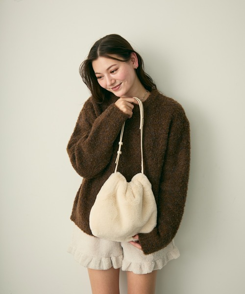 Lunea(ルネア)の「サイドジップファー巾着バッグ(ショルダーバッグ・レディース・ブラック/ホワイト/ブラウン/ベージュ・FREE)」の15枚目の写真