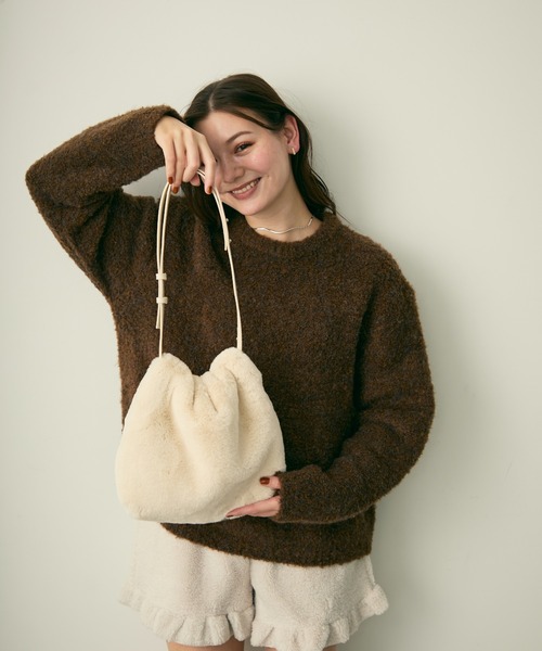 Lunea(ルネア)の「サイドジップファー巾着バッグ(ショルダーバッグ・レディース・ブラック/ホワイト/ブラウン/ベージュ・FREE)」の16枚目の写真