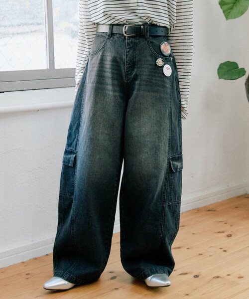 CIAOPANIC TYPY（チャオパニックティピー）の「【UNISEX】バルーンカーブカーゴデニムパンツ（カーゴパンツ・レディース・ブラック/ブルー/ホワイト/ベージュ・MEDIUM/LARGE）」の5枚目の写真