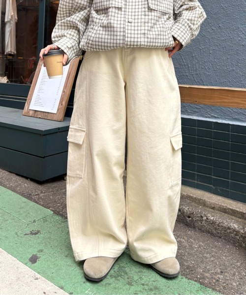 CIAOPANIC TYPY（チャオパニックティピー）の「【UNISEX】バルーンカーブカーゴデニムパンツ（カーゴパンツ・レディース・ブラック/ブルー/ホワイト/ベージュ・MEDIUM/LARGE）」の19枚目の写真