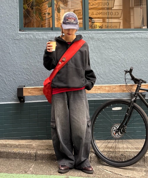 CIAOPANIC TYPY（チャオパニックティピー）の「【UNISEX】バルーンカーブカーゴデニムパンツ（カーゴパンツ・レディース・ブラック/ブルー/ホワイト/ベージュ・MEDIUM/LARGE）」の21枚目の写真