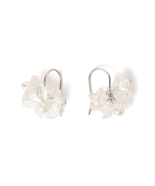 Ray BEAMS(レイビームス)の「パール&フラワー ピアス(ピアス(両耳用)・レディース・その他・ONE SIZE)」の1枚目の写真