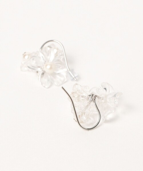 Ray BEAMS(レイビームス)の「パール&フラワー ピアス(ピアス(両耳用)・レディース・その他・ONE SIZE)」の2枚目の写真