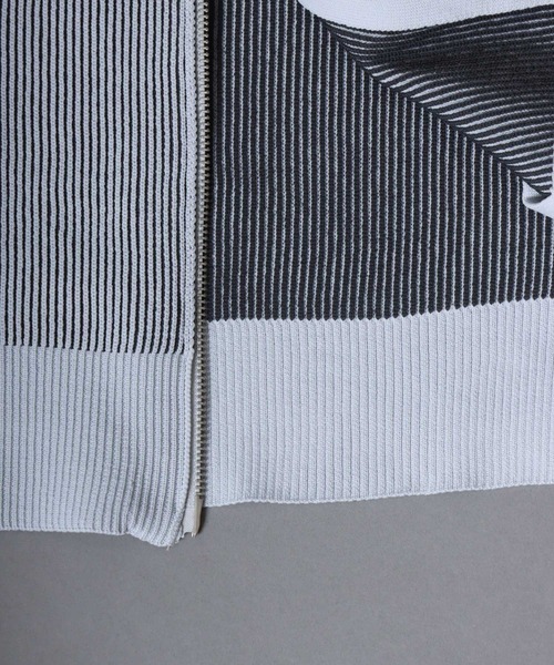 SITRY(シトリー)の「Trival Logo Knit Blouzon/トライバルロゴ オーバーサイズ ドローコード ニット ブルゾン ドライバーズニット(カーディガン/ボレロ・メンズ・ホワイト/ブラック・L/M)」の7枚目の写真