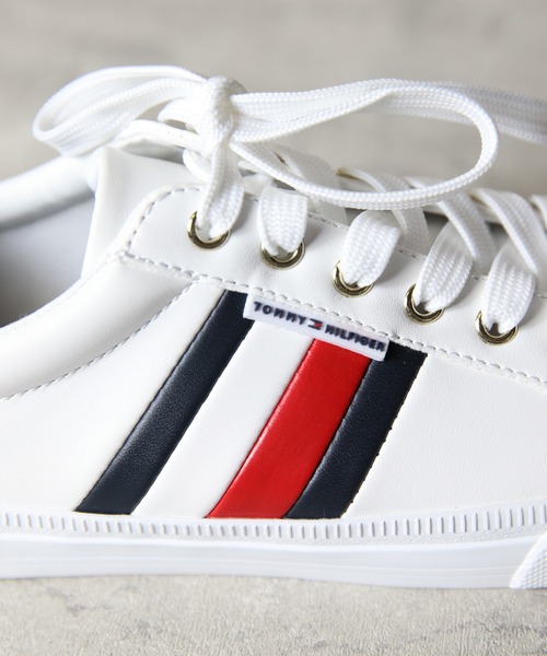 TOMMY HILFIGER(トミーヒルフィガー)の「TOMMY HILFIGER トリコロールスニーカー(スニーカー・メンズ・ホワイト・23.0cm/23.5cm/24.0cm/24.5cm/25.0cm/22.5cm)」の9枚目の写真