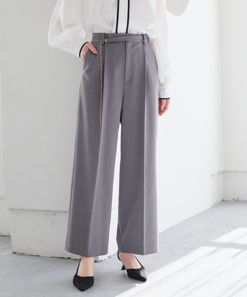 Andemiu（アンデミュウ）の「チェーンベルトストレートパンツ640811（スラックス・レディース・ネイビー/グレー/アイボリー・SMALL/MEDIUM）」の3枚目の写真