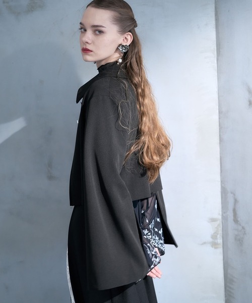 HARE（ハレ）の「KANAGUチャイナショートブルゾン(HARE)（ブルゾン・レディース・ブラック/ボルドー・FREE）」の8枚目の写真