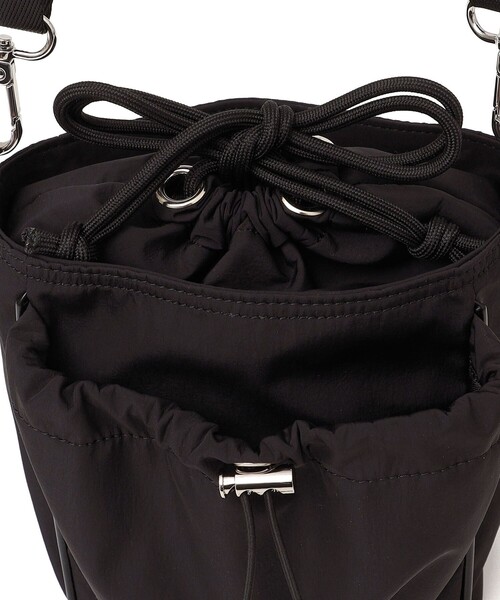 SHIPS Colors（シップス カラーズ）の「【WEB限定】SHIPS Colors:ナイロン ギャザー ミニ ショルダーバッグ◇（ショルダーバッグ・レディース・ブラック・ONE SIZE）」の2枚目の写真