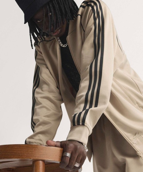 adidas（アディダス）の「SST アディカラー クラシック ルーズ トラックトップ / ジャージ / トラックジャケット / アディダスオリジナルス adidas Originals（ジャージ・メンズ・ブラック/ベージュ・MEDIUM/LARGE/3XL/XX-LARGE/X-SMALL/SMALL/X-LARGE）」の22枚目の写真