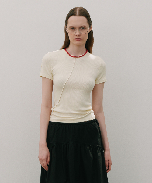 320SHOWROOM(320ショールーム)の「Back cut-out Diagonal stitch Short Sleeve T Yellow(Tシャツ/カットソー・レディース・その他・ONE SIZE)」の1枚目の写真