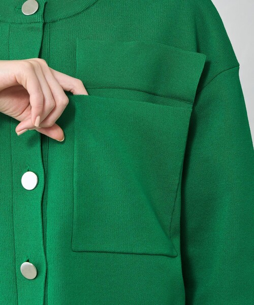 CAST:(キャストコロン)の「【着回し抜群/手洗い可能】フォルムニットジャケット(ノーカラージャケット・レディース・ネイビー/グリーン系その他3/ホワイト・M)」の12枚目の写真