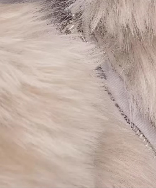 LA POMME petit(ラポミ・プチ)の「Cozy Faux Fur Zip Jacket(ムートンコート・レディース・アイボリー・LARGE/MEDIUM/SMALL/X-SMALL)」の4枚目の写真