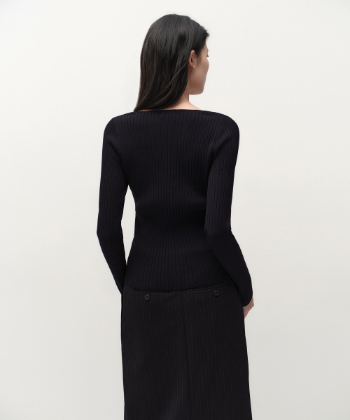 MUSINSA STANDARD WOMAN（ムシンサスタンダードウーマン）の「ウィメンズワイドリブスリムVネックニット[ブラック]（ニット/セーター・レディース・その他・SMALL/MEDIUM/LARGE/X-SMALL）」の3枚目の写真