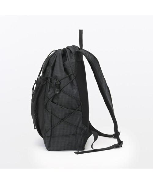 無印良品（ムジルシリョウヒン）の「撥水　リップストップ　リュックサック（バックパック/リュック・レディース・ブラック/ブラウン系・FREE）」の6枚目の写真