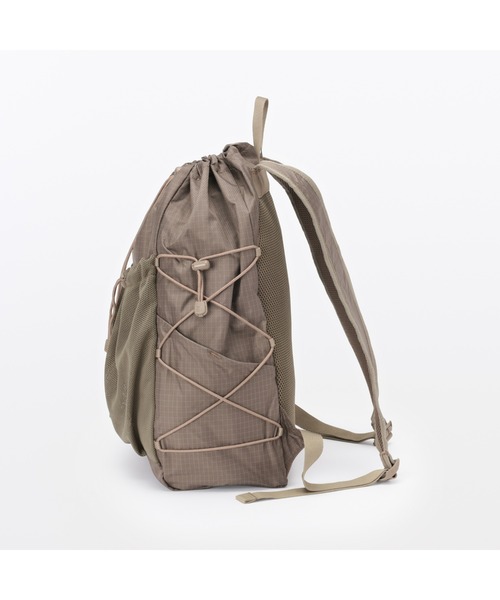 無印良品（ムジルシリョウヒン）の「撥水　リップストップ　リュックサック（バックパック/リュック・レディース・ブラック/ブラウン系・FREE）」の12枚目の写真