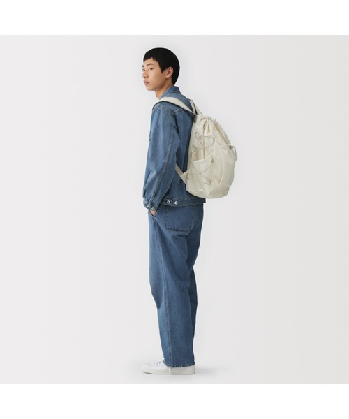 無印良品（ムジルシリョウヒン）の「撥水　リップストップ　リュックサック（バックパック/リュック・レディース・ブラック/ブラウン系/オフホワイト・FREE）」の20枚目の写真