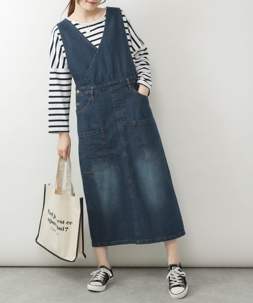 aity（アイティ）の「M-4L カシュクール デニムジャンスカ（ジャンパースカート・レディース・ネイビー/ブルー/ワンウォッシュ・L/M/4L/3L/LL）」の2枚目の写真