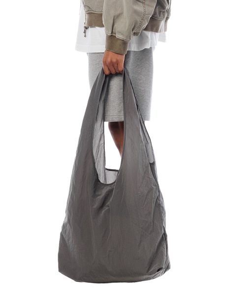 Sandinista(サンディニスタ)の「Nylon Rip-Stop Packable Bag / 収納可能ナイロンバッグ(エコバッグ/サブバッグ・メンズ・チャコール/イエロー/ブラウン/グレー・FREE)」の7枚目の写真